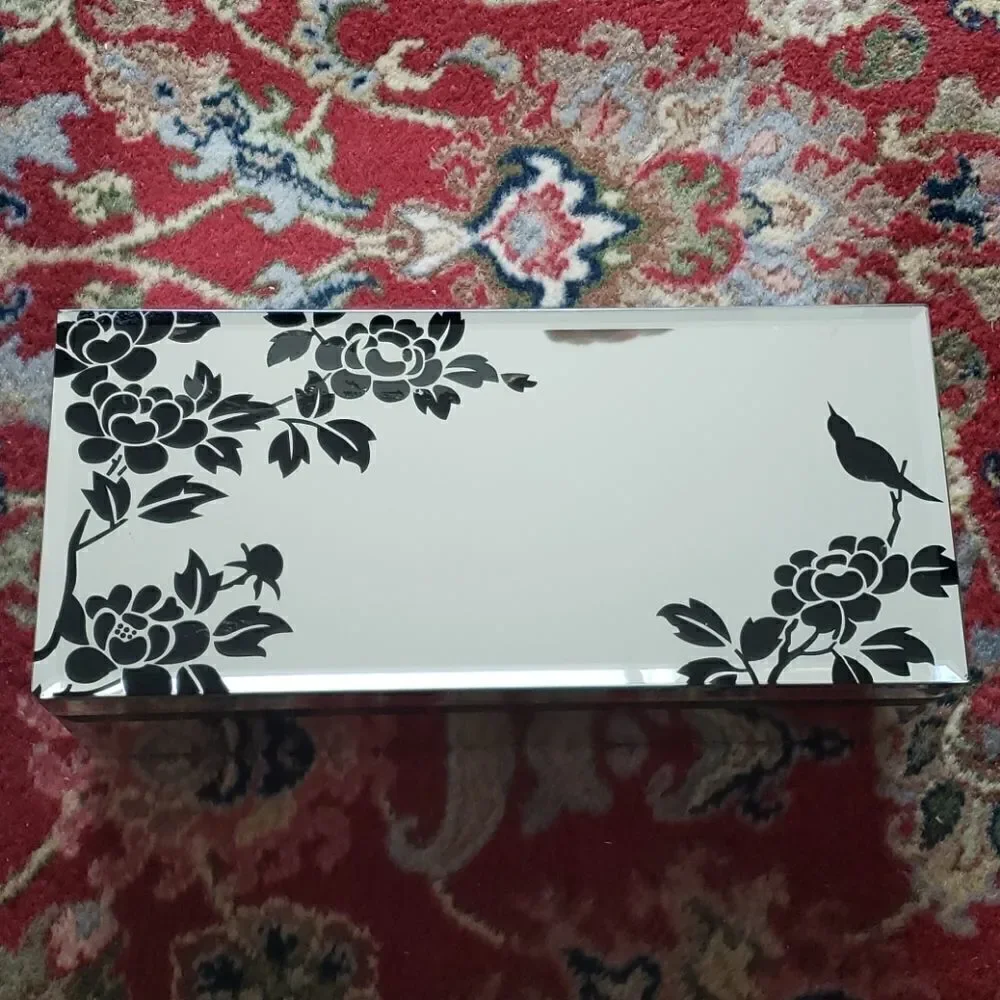 ‎Jewelry Mirror Case
